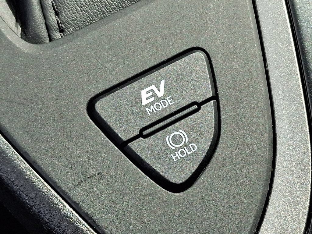 Used 2024 Lexus UX 250h AWD w/ Premium Package image 26