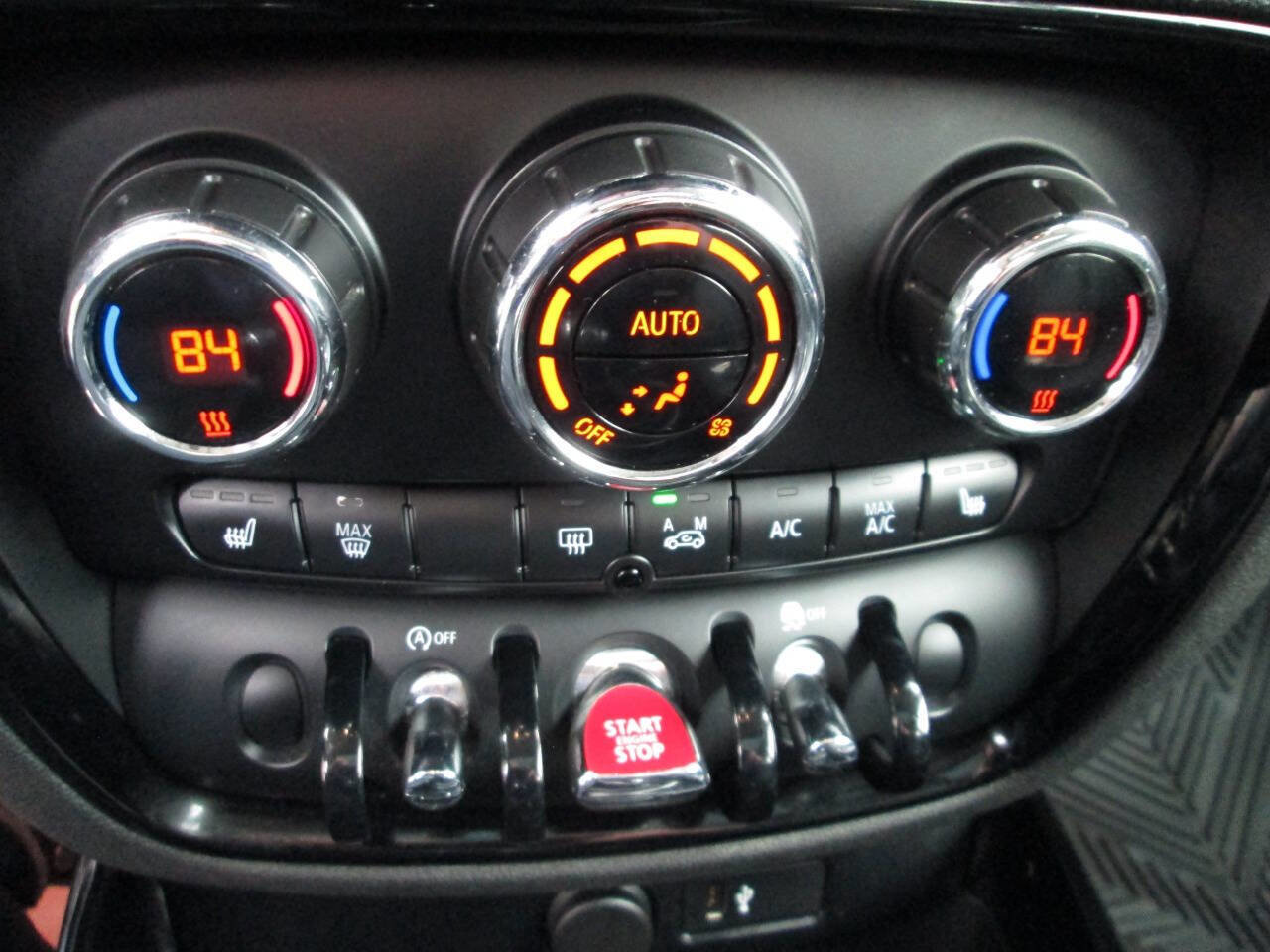 Used 2019 MINI Cooper Clubman ALL4 image 29