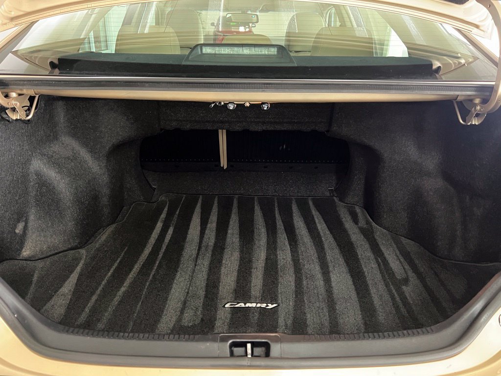 Used 2012 Toyota Camry XLE w/ Convenience Pkg FWD image 41