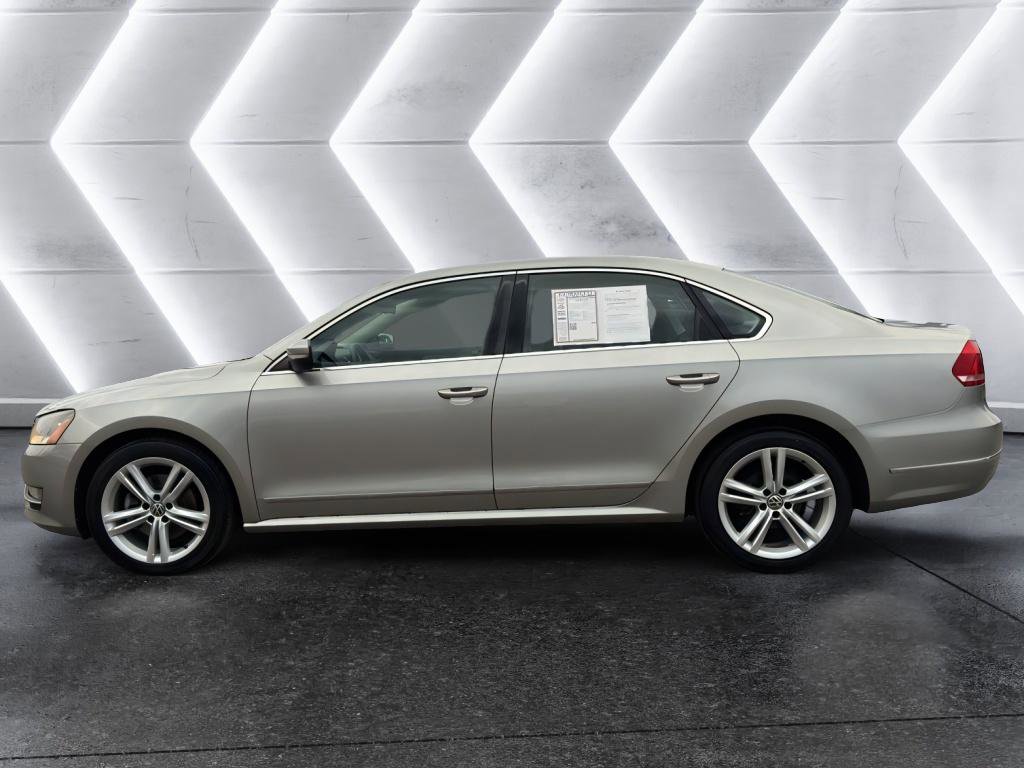 Used 2014 Volkswagen Passat TDI SE image 4