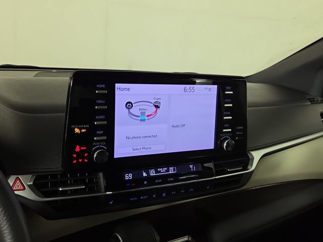 Used 2023 Toyota Sienna XLE AWD/4WD image 18