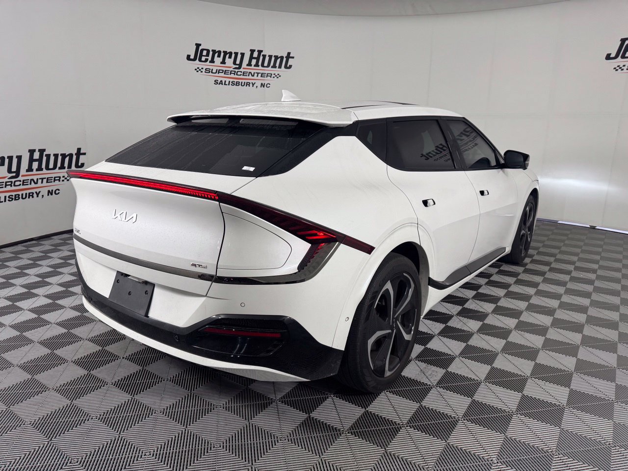 Used 2023 Kia EV6 GT-Line w/ GT-Line Suede Seat Package AWD/4WD image 6