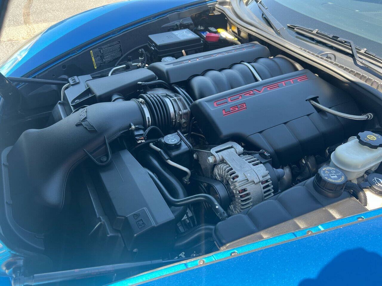 Used 2010 Chevrolet Corvette Coupe w/ 1LT RWD image 43