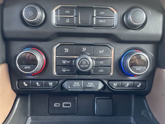 Used 2023 Chevrolet Suburban High Country image 19