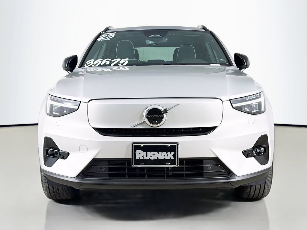 Used 2023 Volvo XC40 Recharge Ultimate w/ Protection Package Premier AWD/4WD image 2