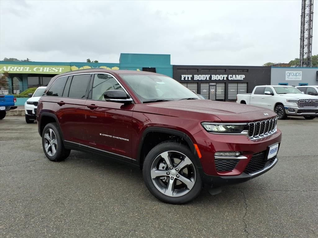 New 2025 Jeep Grand Cherokee Limited image 2