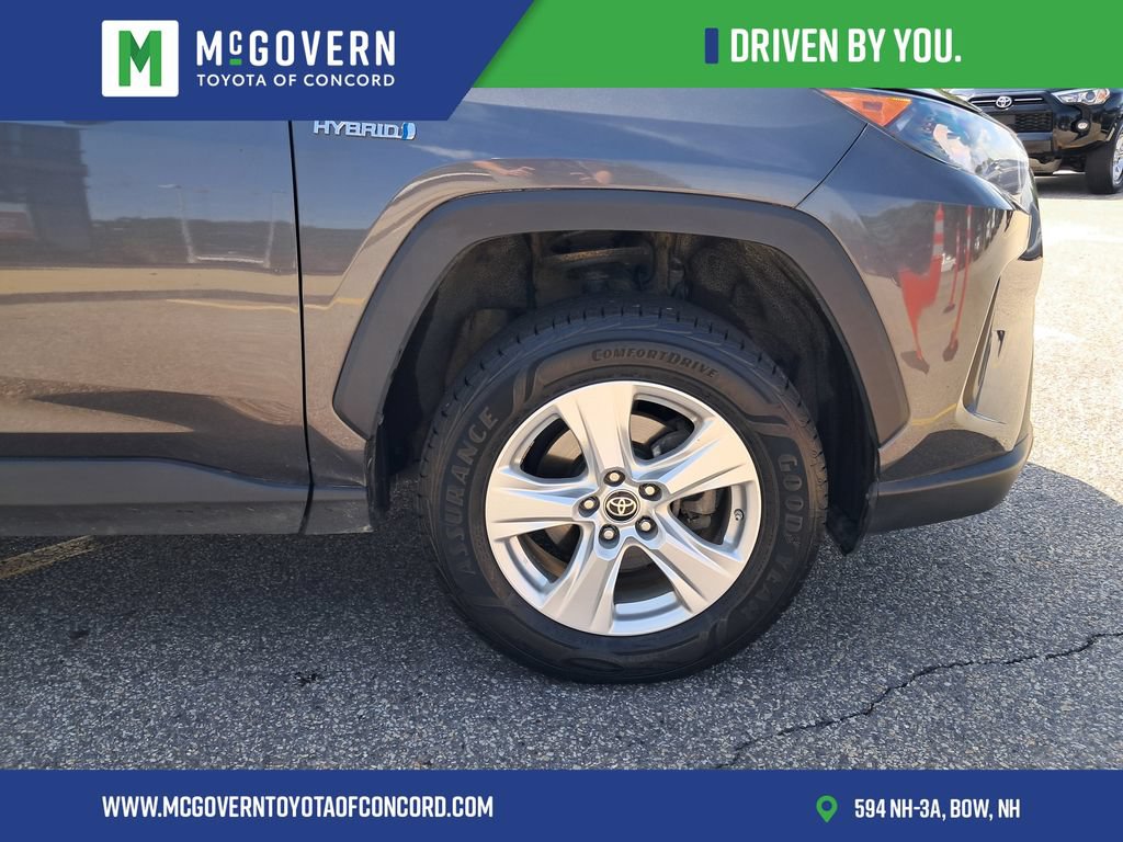 Used 2021 Toyota RAV4 LE AWD/4WD image 10