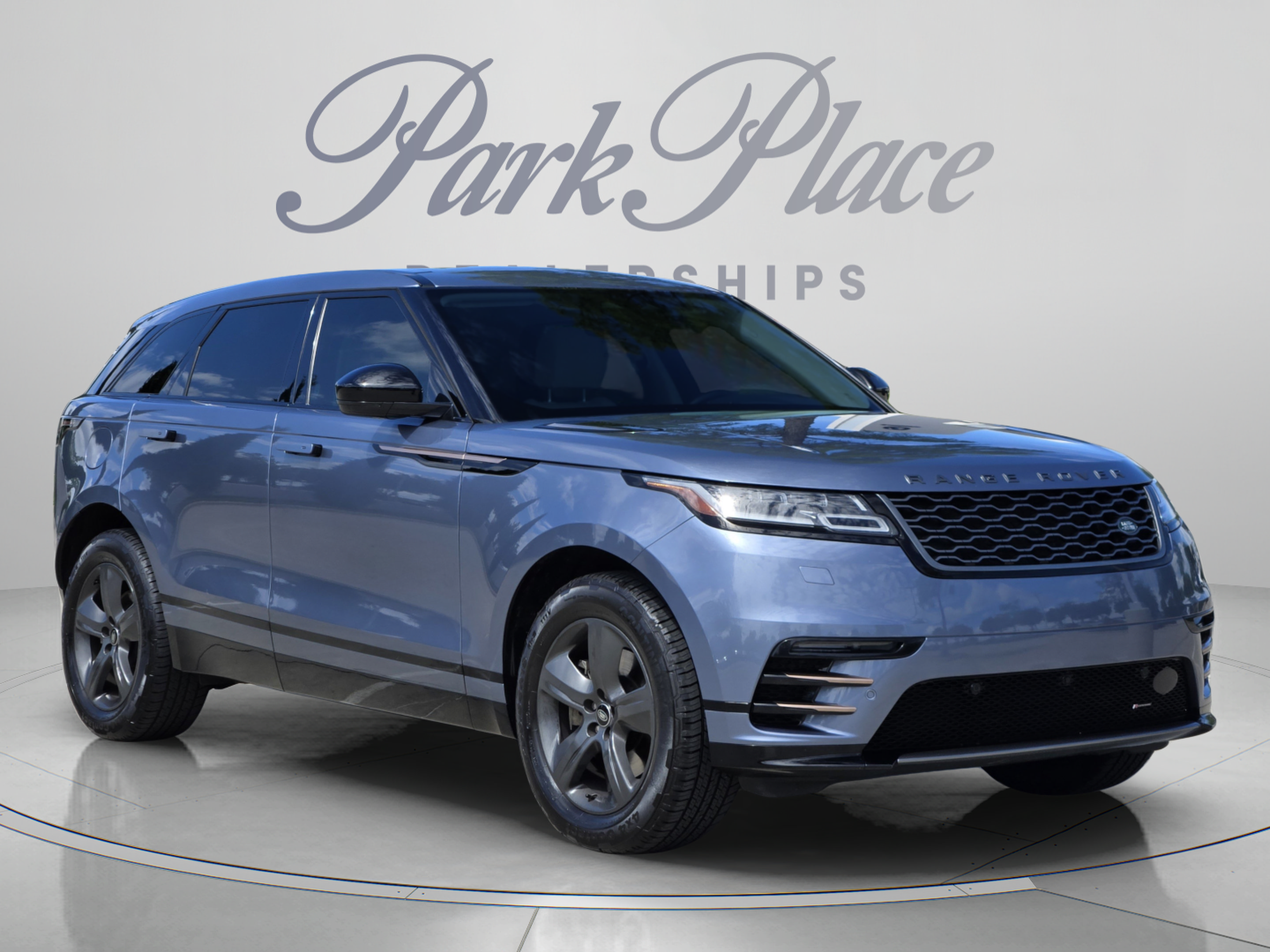 Used 2023 Land Rover Range Rover Velar R-Dynamic S AWD/4WD image 7