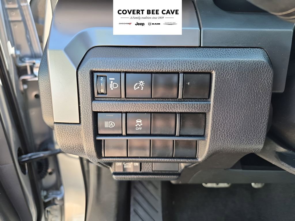 Used 2024 Toyota Tacoma TRD Sport image 31