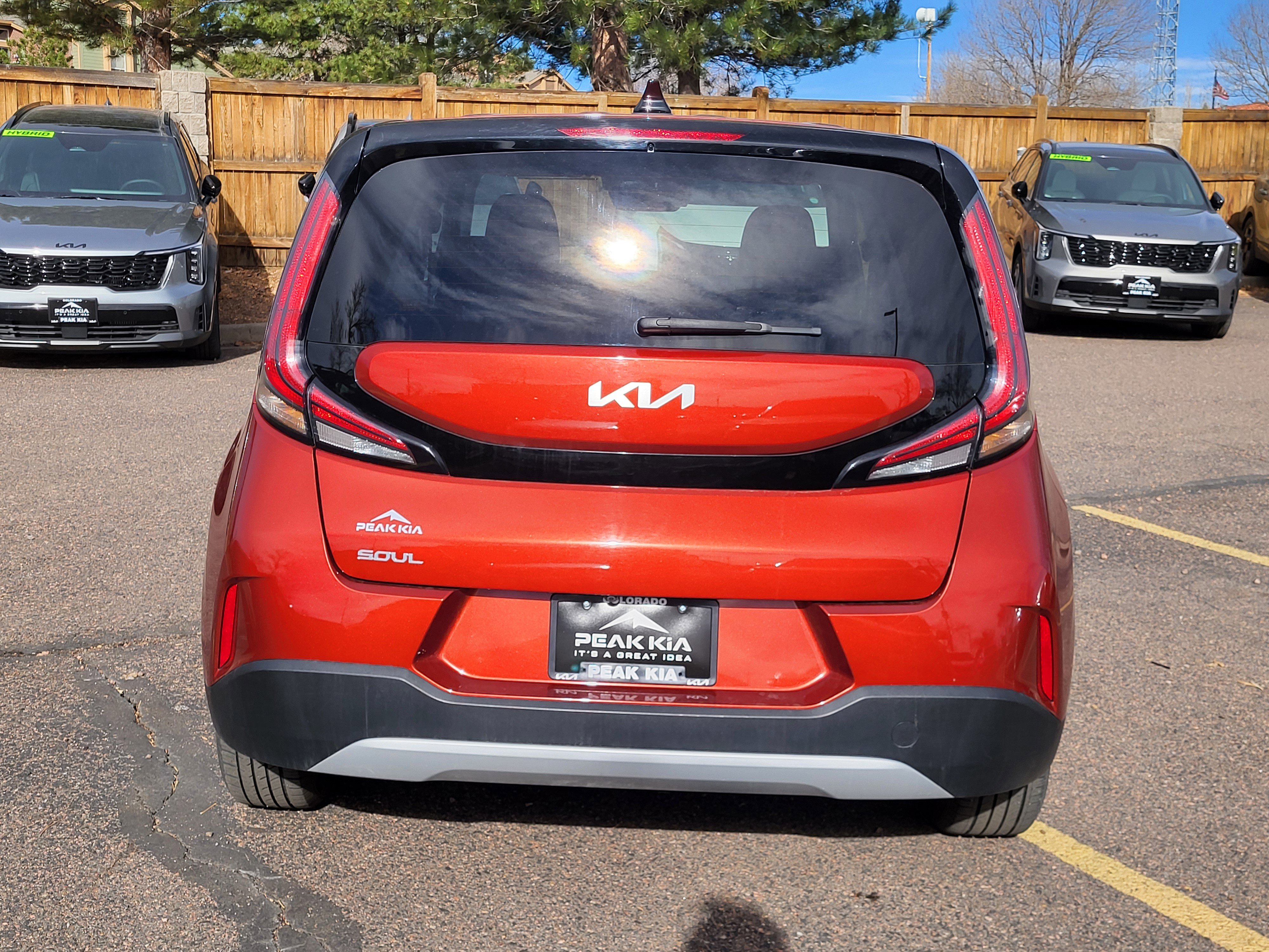 Used 2023 Kia Soul LX w/ LX Technology Package image 11