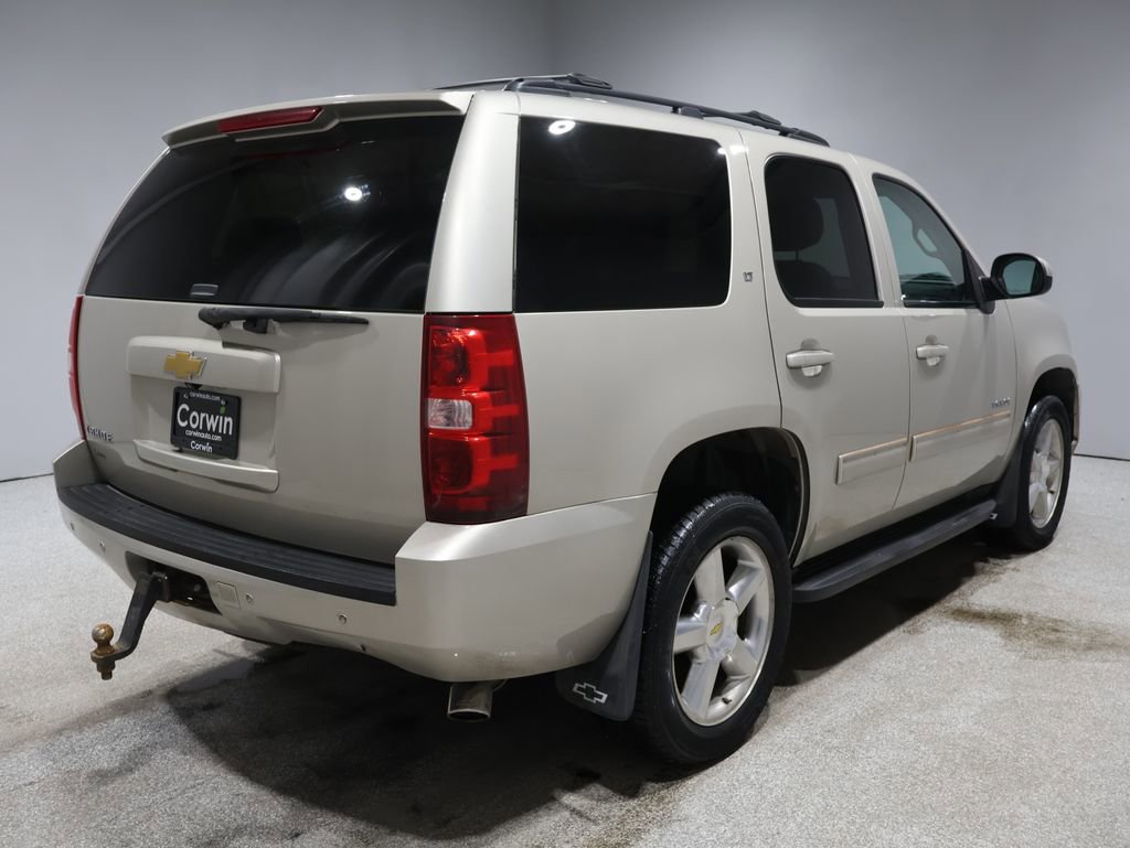 Used 2013 Chevrolet Tahoe LT w/ Luxury Package image 2