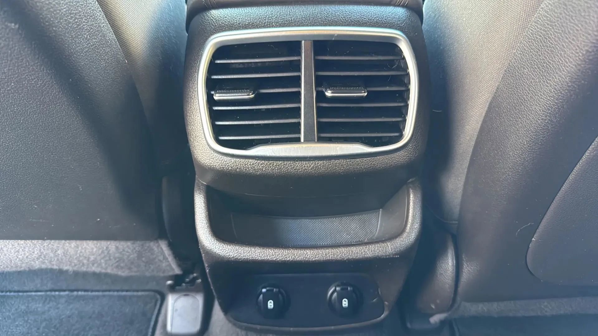 Used 2019 Hyundai Santa Fe SEL image 29