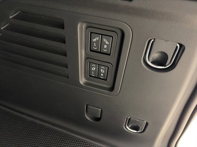New 2026 Chevrolet Traverse High Country w/ LPO, Floor Liner Package image 18