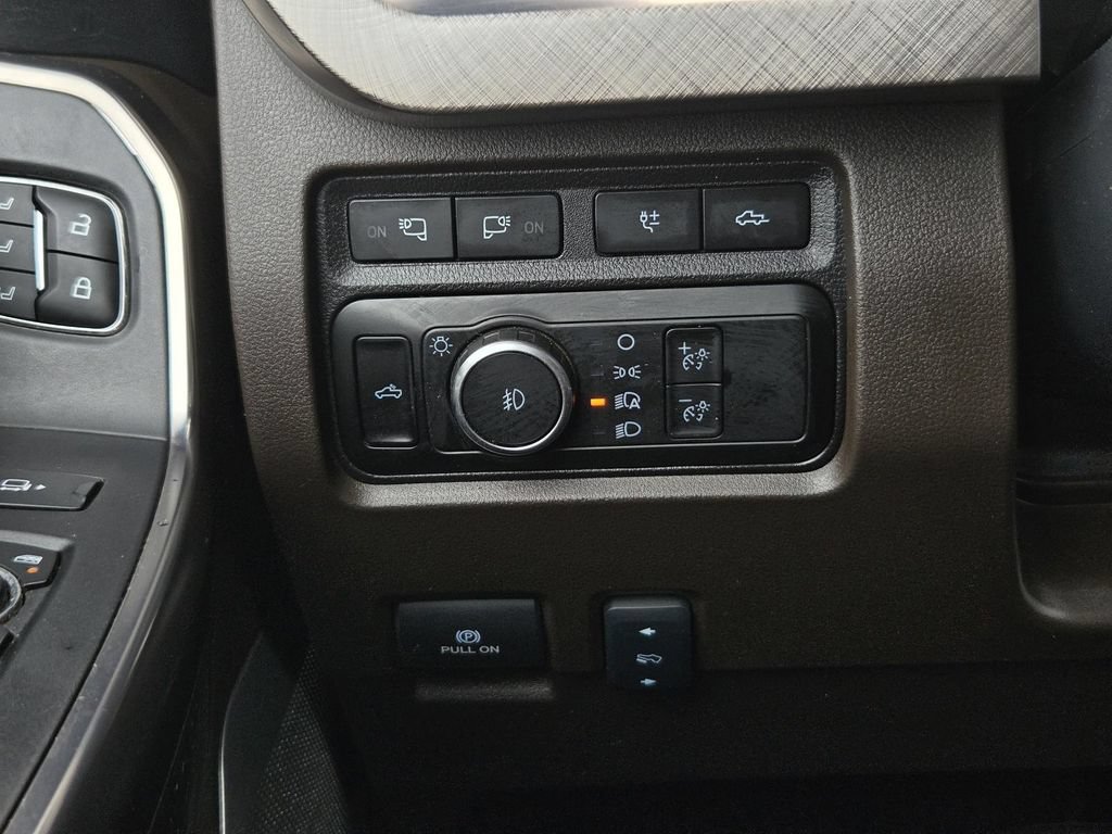 Used 2024 Ford F350 King Ranch w/ FX4 Off-Road Package AWD/4WD image 29