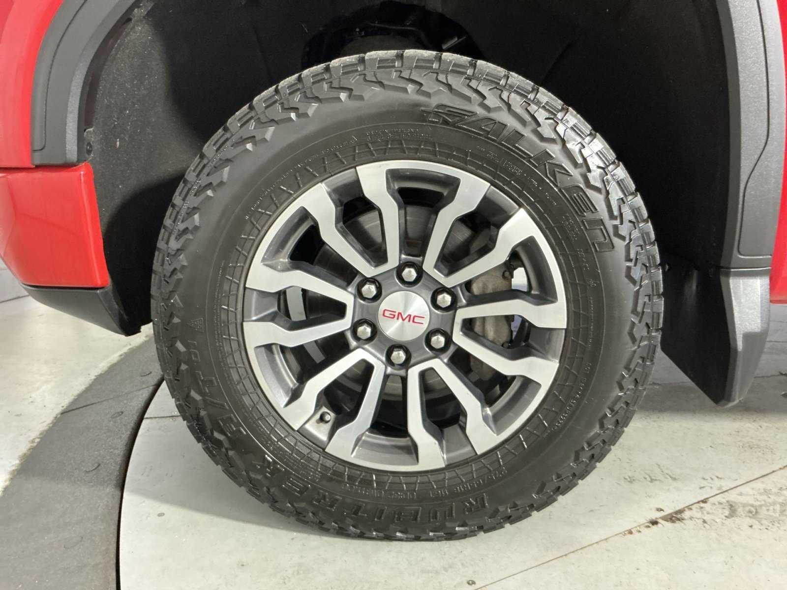 Used 2021 GMC Sierra 1500 AT4 w/ AT4 Value Package AWD/4WD image 13