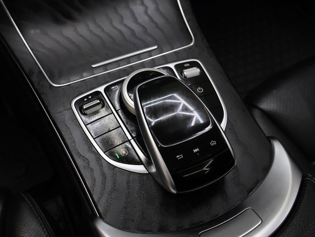 Used 2020 Mercedes-Benz C 300 4MATIC Sedan w/ Driver Assistance Package image 24