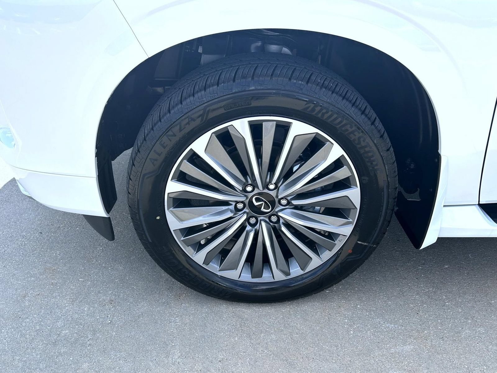 New 2027 INFINITI QX80 Luxe w/ Cargo Package AWD/4WD image 24