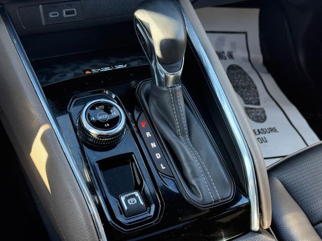 Used 2024 GMC Canyon Denali image 23