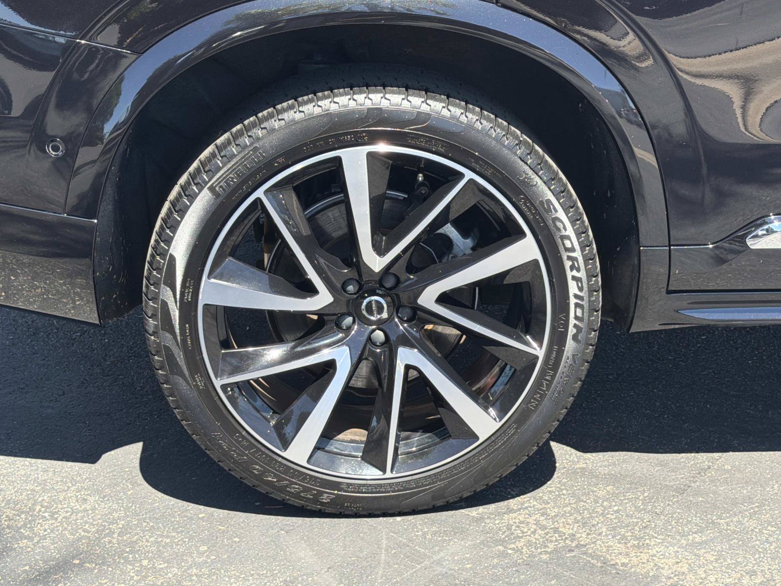 Certified 2023 Volvo XC90 B6 Plus w/ Protection Package Premier AWD/4WD image 28