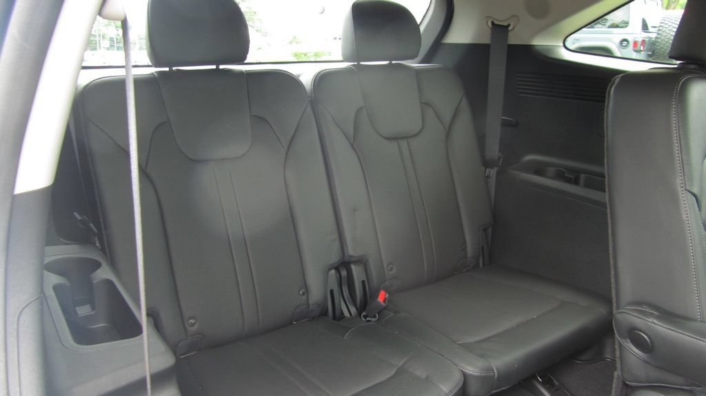 Used 2023 Kia Sorento SX AWD/4WD image 11