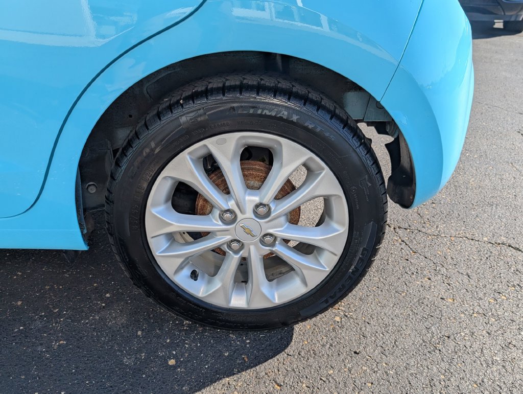 Used 2022 Chevrolet Spark LT FWD image 22