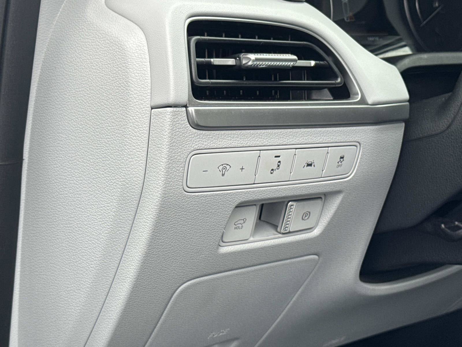 Used 2021 Hyundai Palisade SEL w/ Convenience Package image 12