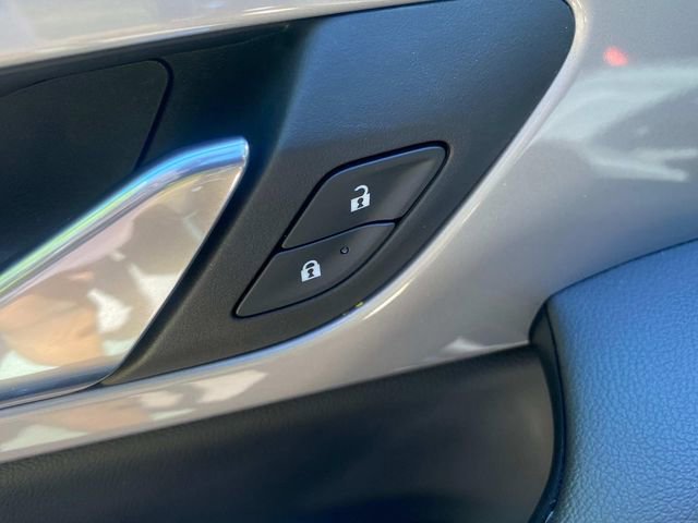 Used 2024 Chevrolet Blazer LT w/ Convenience Package image 14