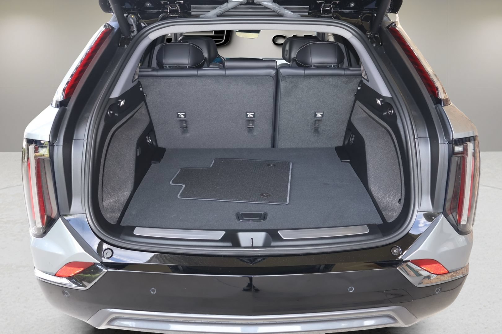 New 2026 Cadillac Optiq Sport 1 RWD image 15
