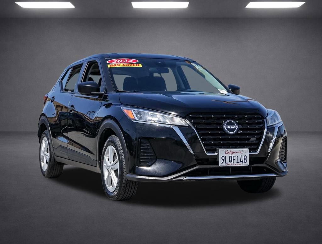 Used 2024 Nissan Kicks S FWD image 2