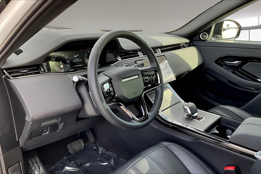Certified 2025 Land Rover Range Rover Evoque S image 15