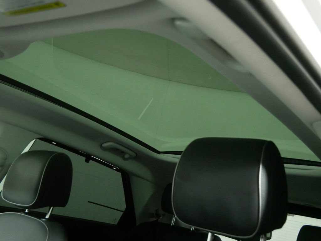 Used 2024 Hyundai Ioniq 5 Limited AWD/4WD image 19
