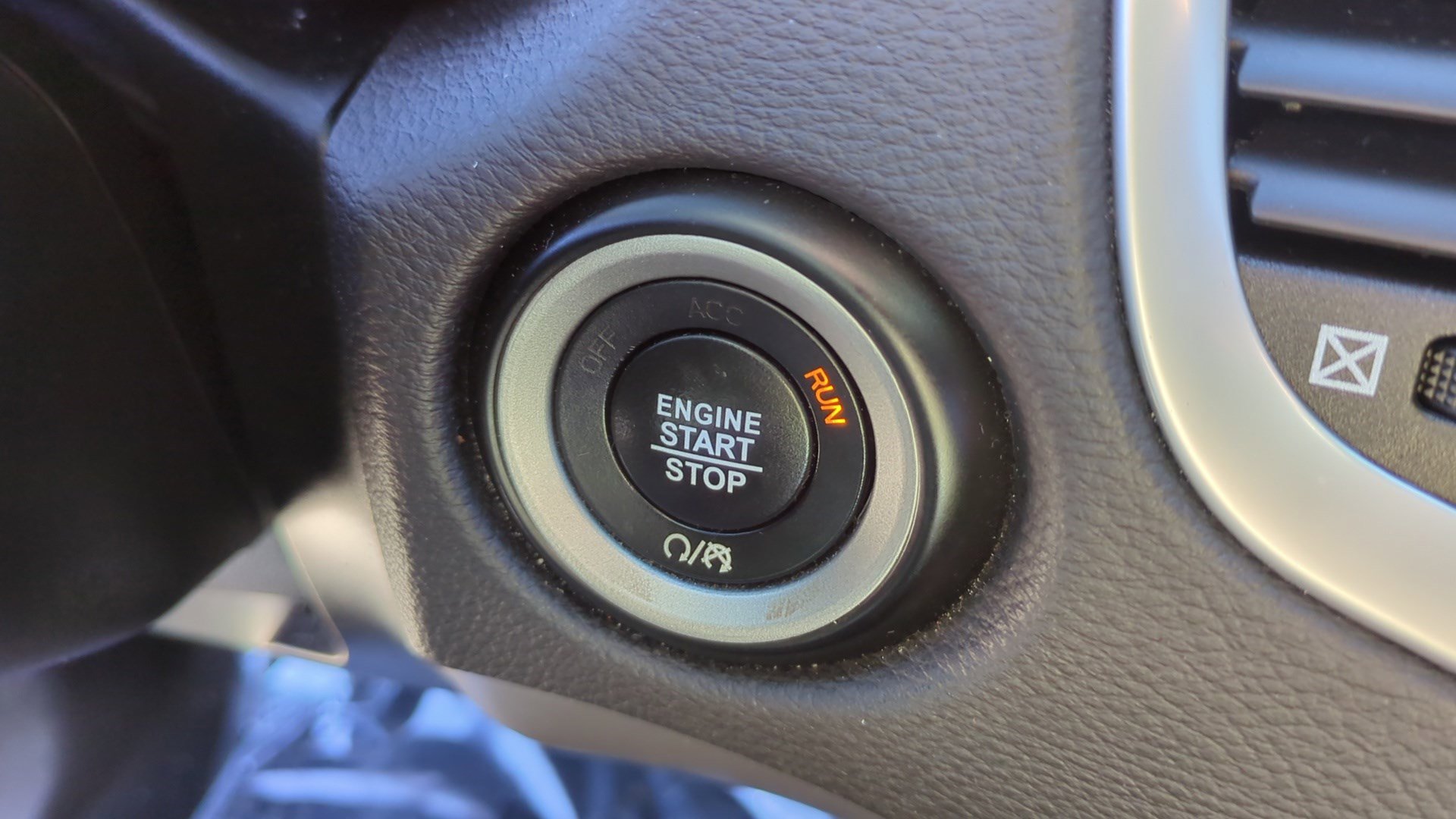 Used 2019 Dodge Durango SXT image 20