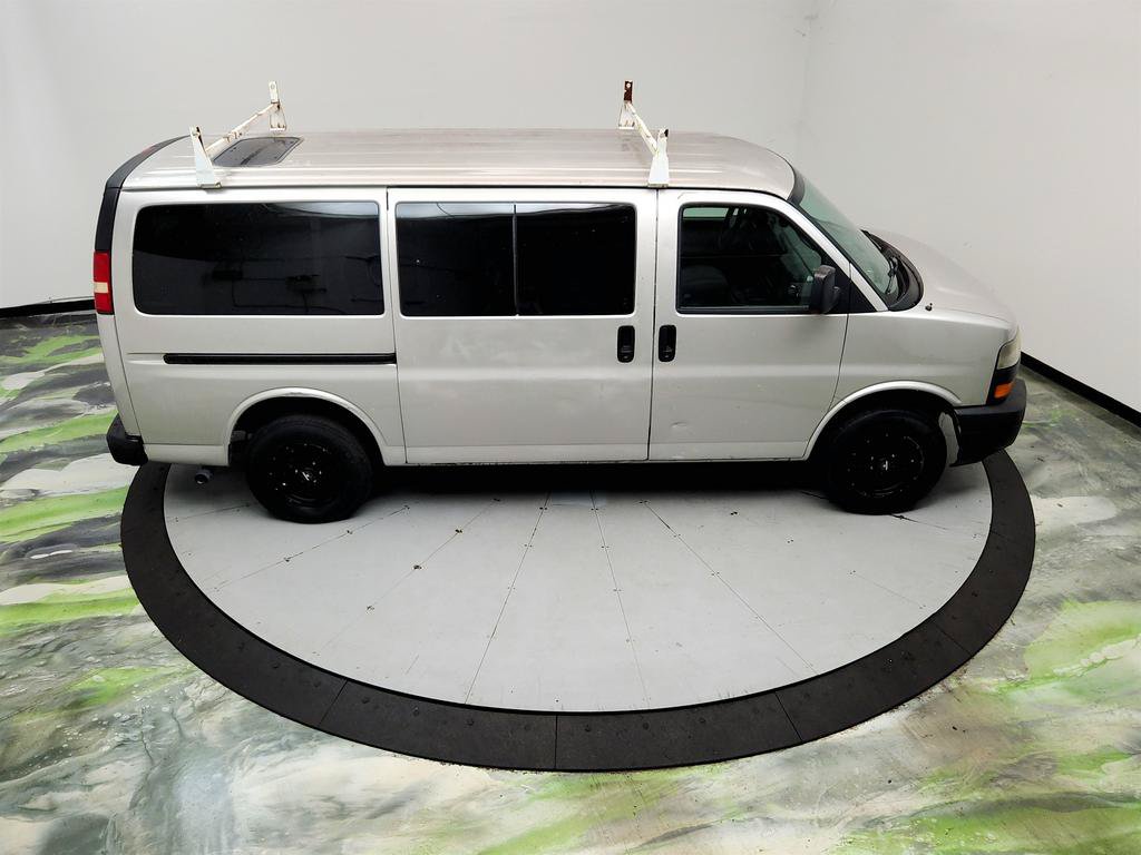 Used 2007 Chevrolet Express 1500 AWD Passenger w/ LT Preferred Equipment Group image 27