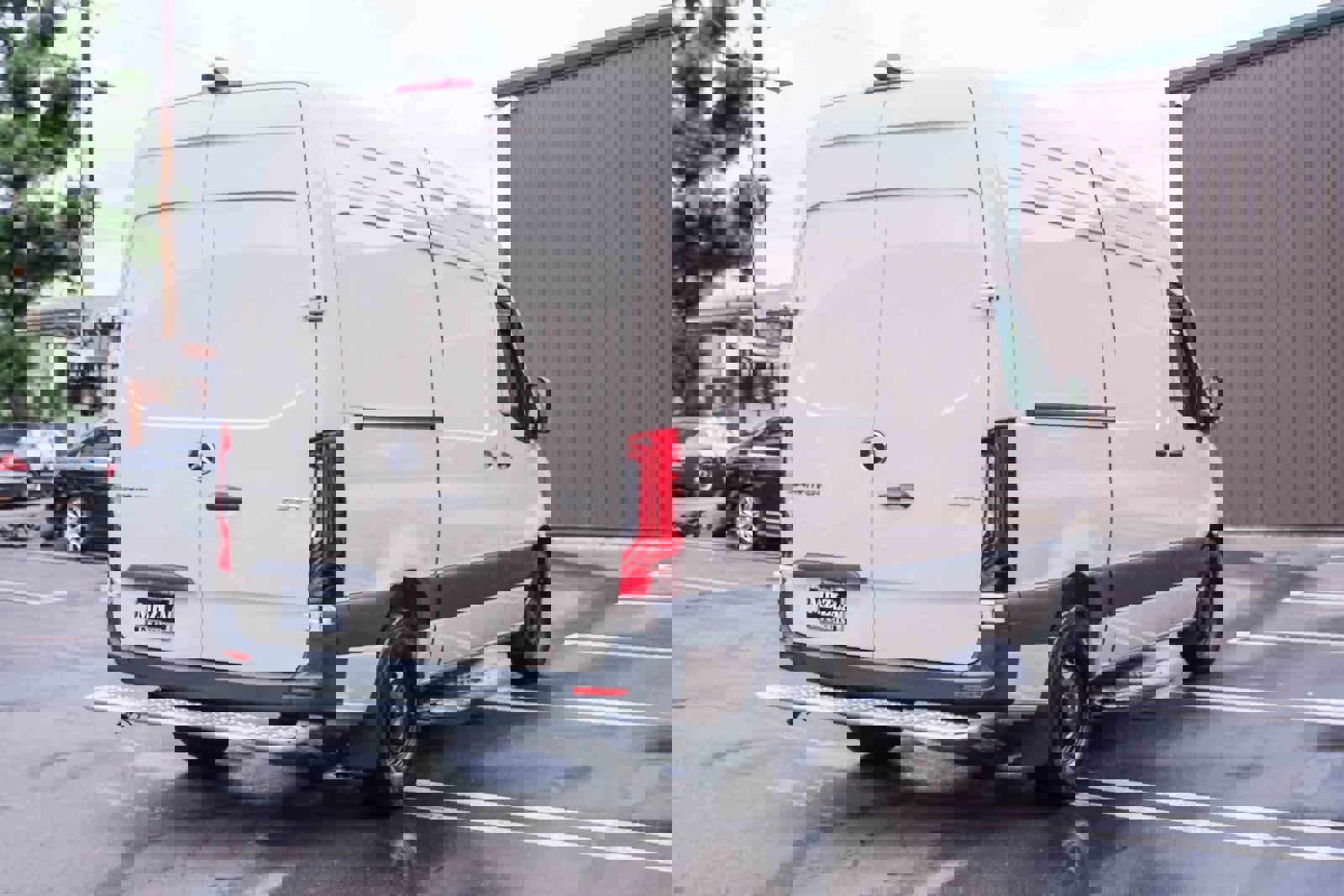 Used 2024 Mercedes-Benz Sprinter 2500 image 4