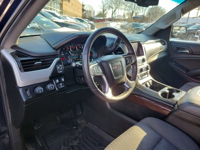 Used 2017 GMC Yukon XL SLE w/ SLE Value Package image 16