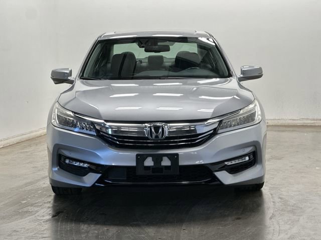 Used 2017 Honda Accord Touring image 31