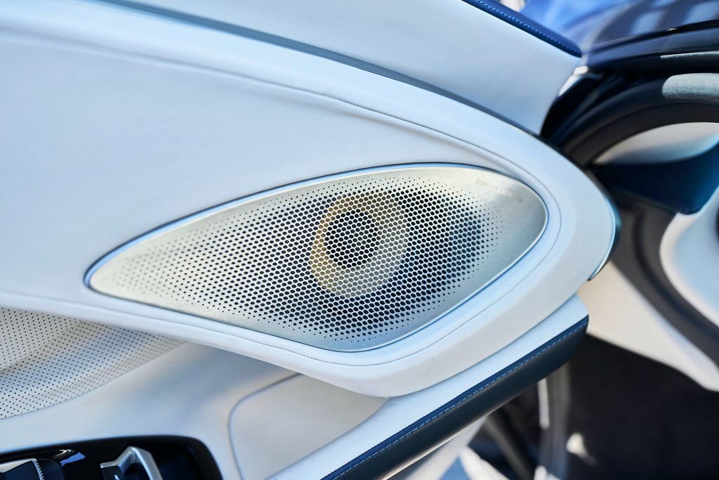 Used 2022 McLaren GT image 33