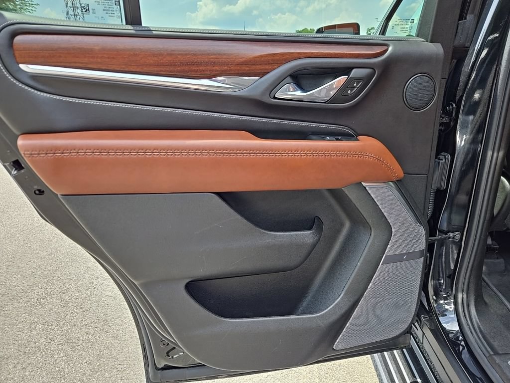 Used 2023 GMC Yukon Denali Ultimate w/ LPO, Floor Liner Package AWD/4WD image 55