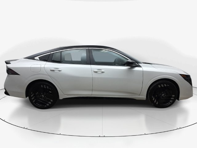 New 2027 Nissan Sentra SR w/ SR All Weather Package FWD image 5