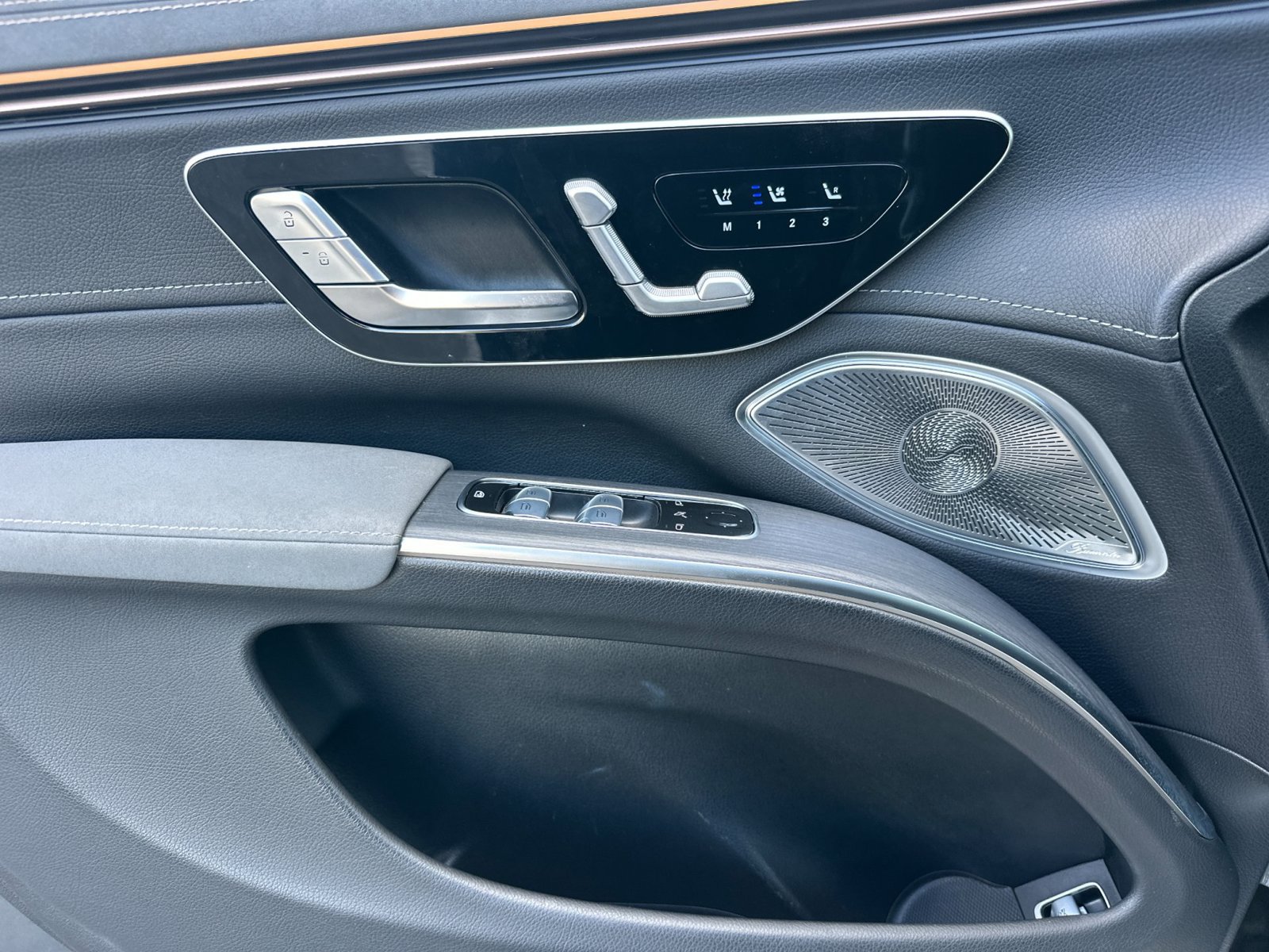 Certified 2023 Mercedes-Benz EQS 580 4MATIC SUV image 11