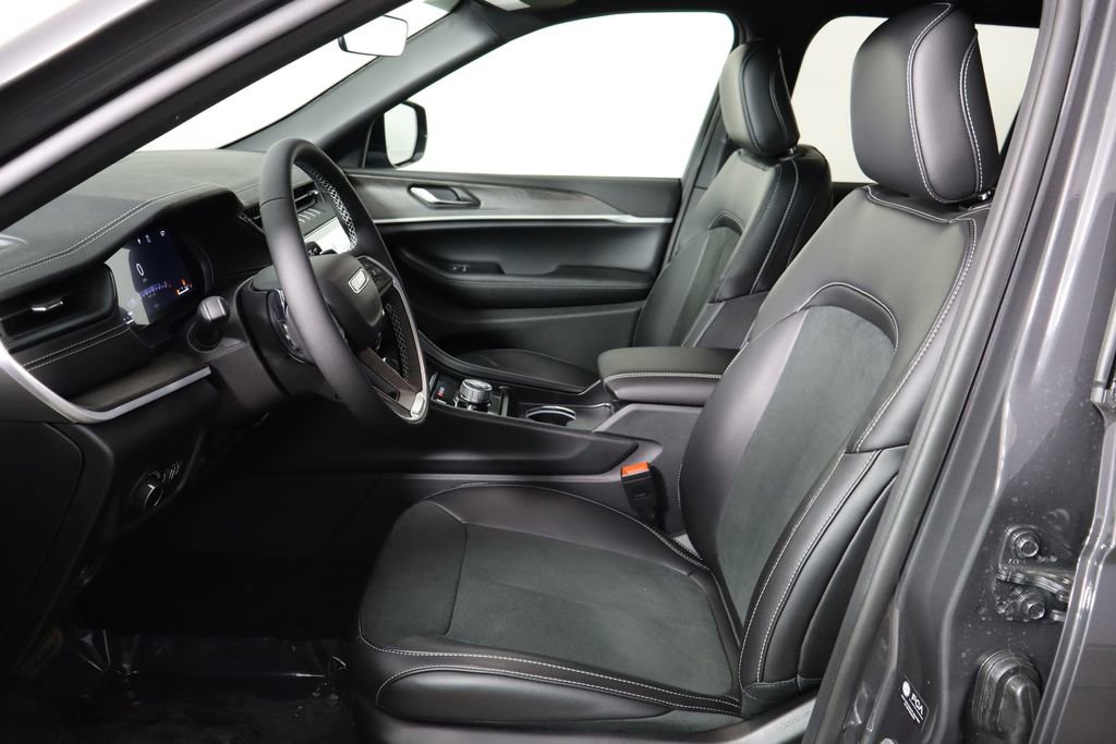 New 2026 Jeep Grand Cherokee Altitude image 15