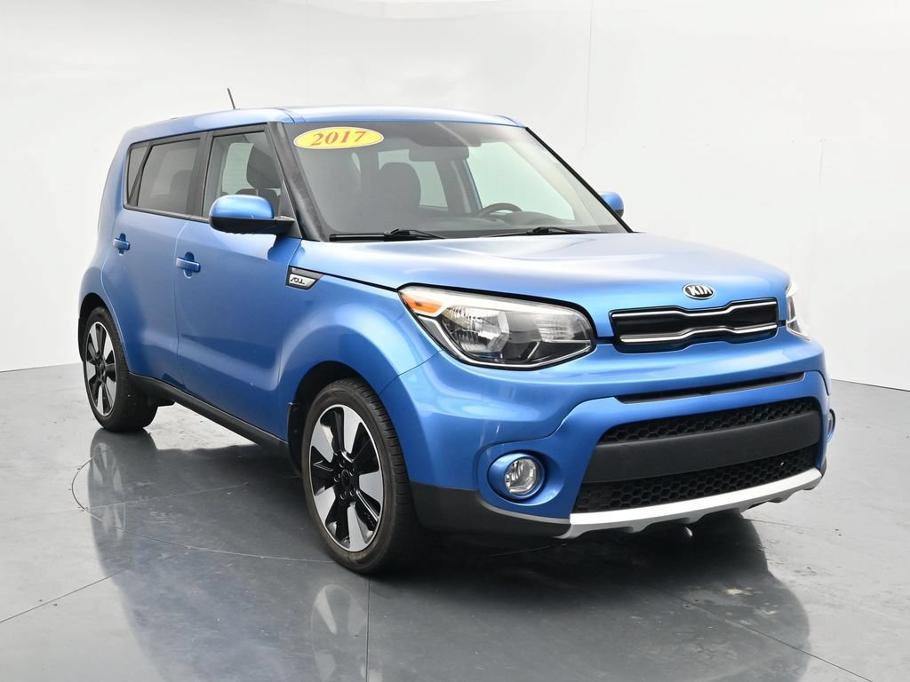 Used 2017 Kia Soul + w/ Designer's Package FWD image 2