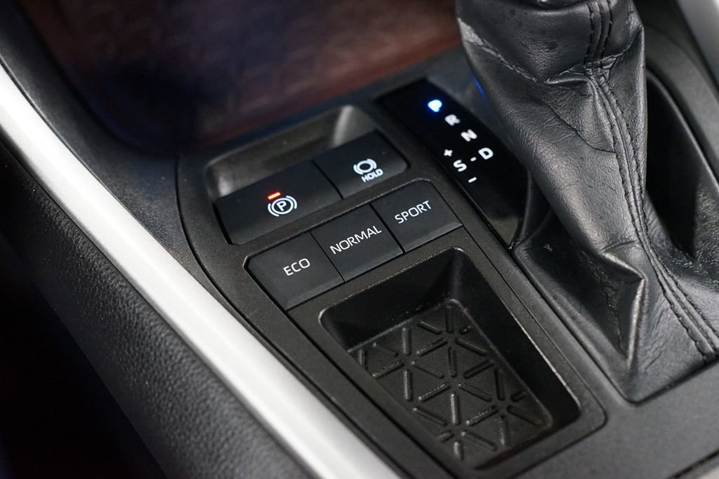 Used 2023 Toyota RAV4 Limited image 22