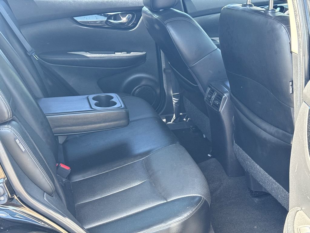 Used 2022 Nissan Rogue Sport SL w/ Premium Package image 15