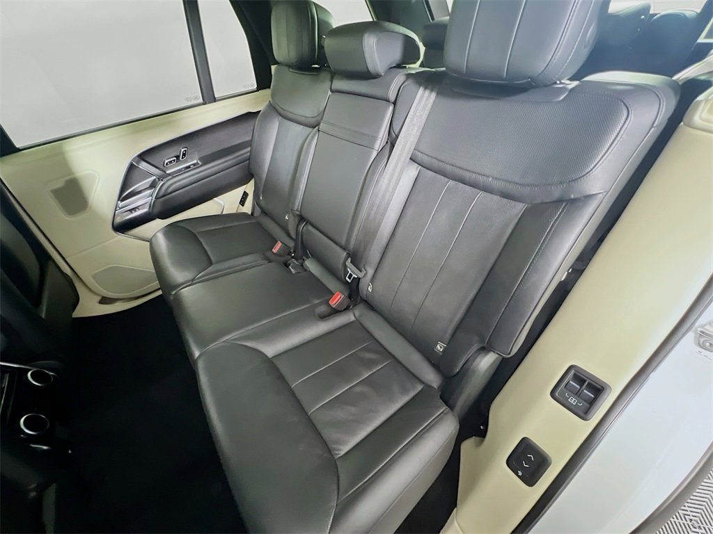 Used 2022 Land Rover Range Rover Long Wheelbase SE image 26