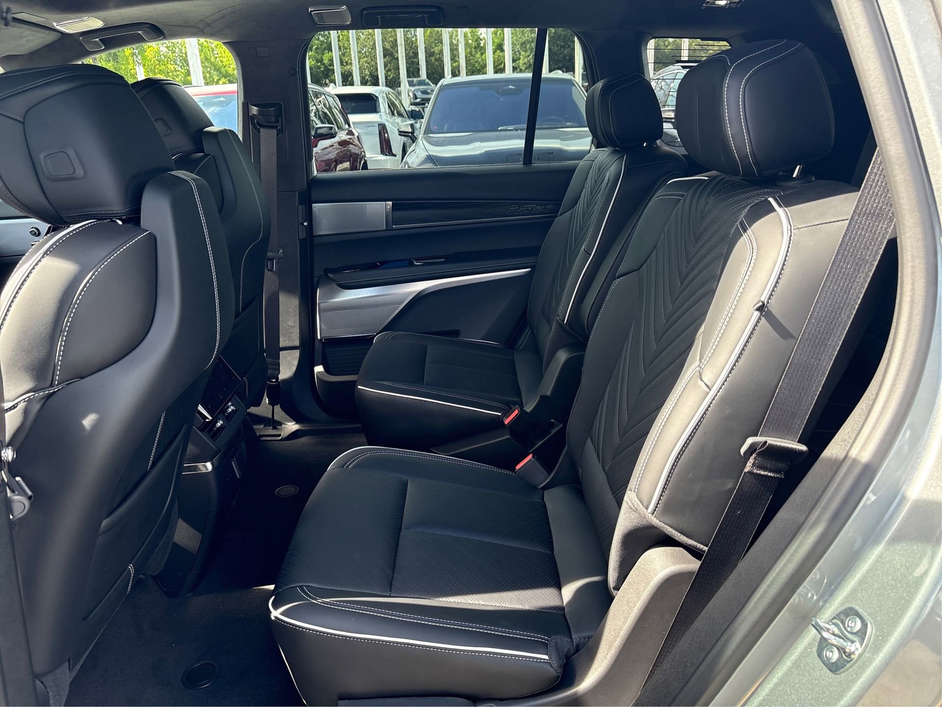 New 2026 Cadillac Vistiq Platinum image 10