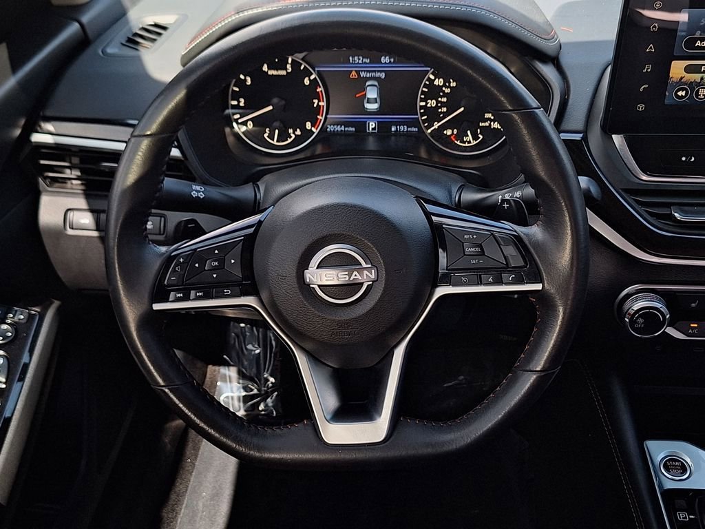 Used 2024 Nissan Altima 2.5 SR w/ SR Premium Package image 15