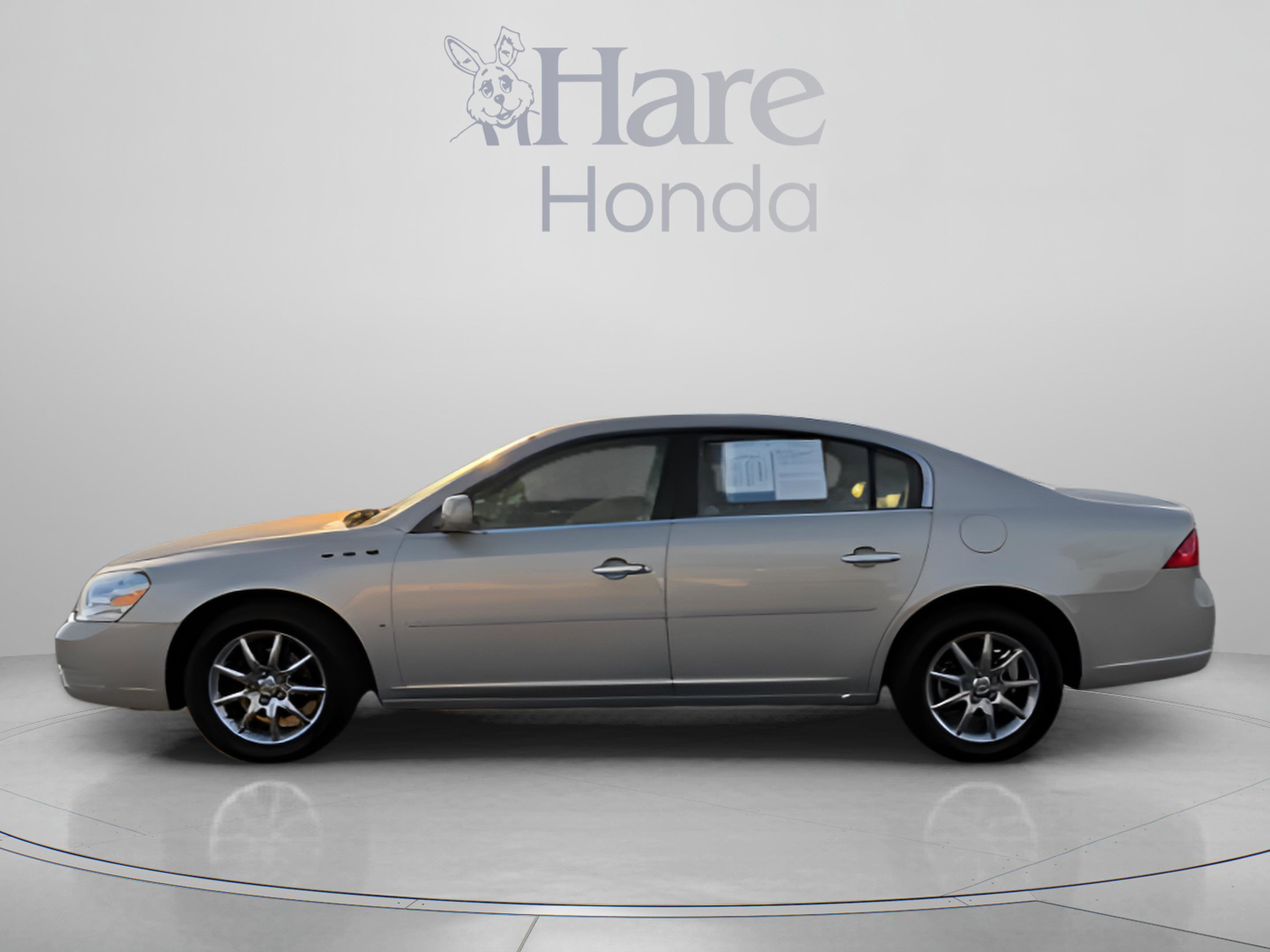 Used 2008 Buick Lucerne CXL w/ Driver Confidence Package FWD image 2