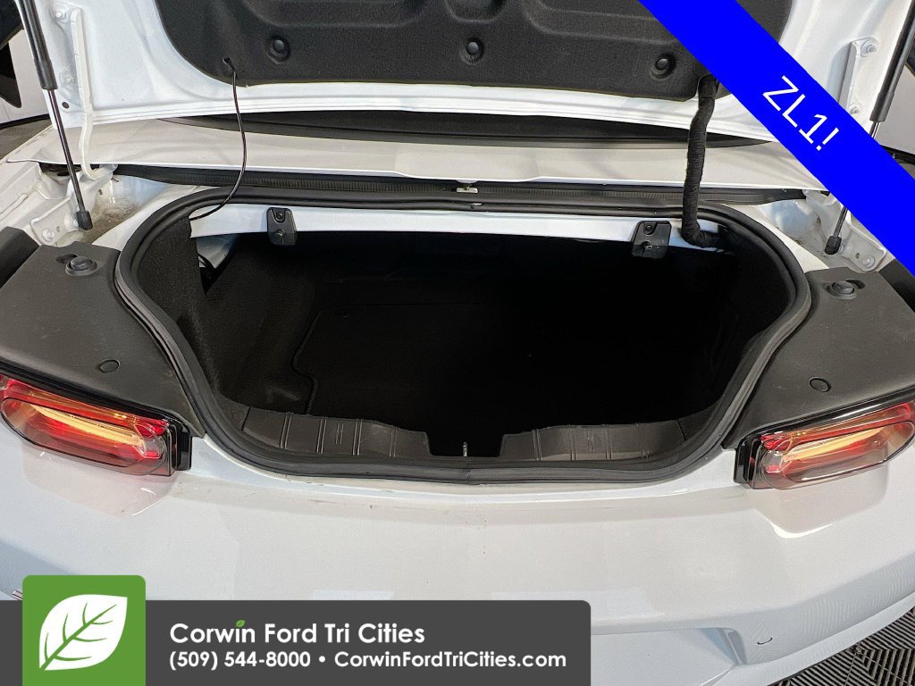 Used 2022 Chevrolet Camaro ZL1 RWD image 14