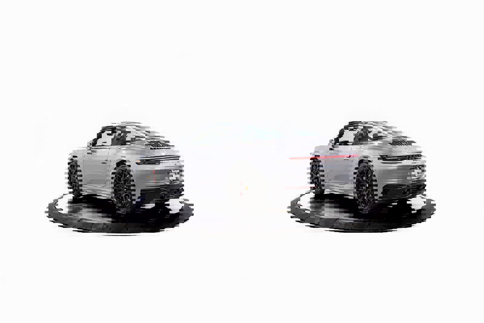 Used 2024 Porsche 911 Targa 4 GTS image 3